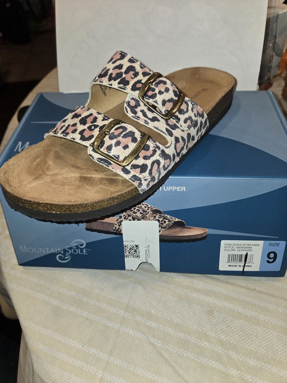 Double-Buckle Leopard Print Slide Sandal - Pink